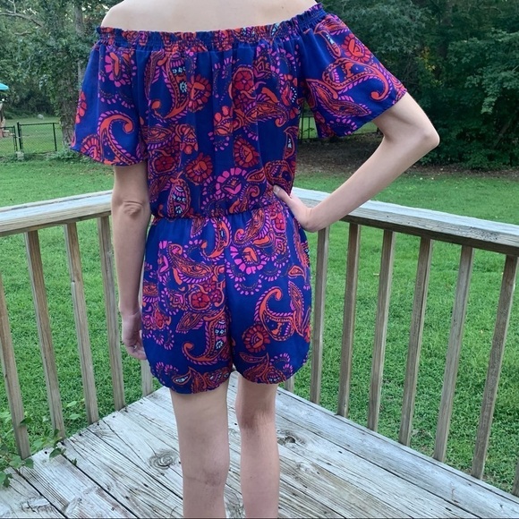 Every Romper Size Medium - Picture 4 of 7